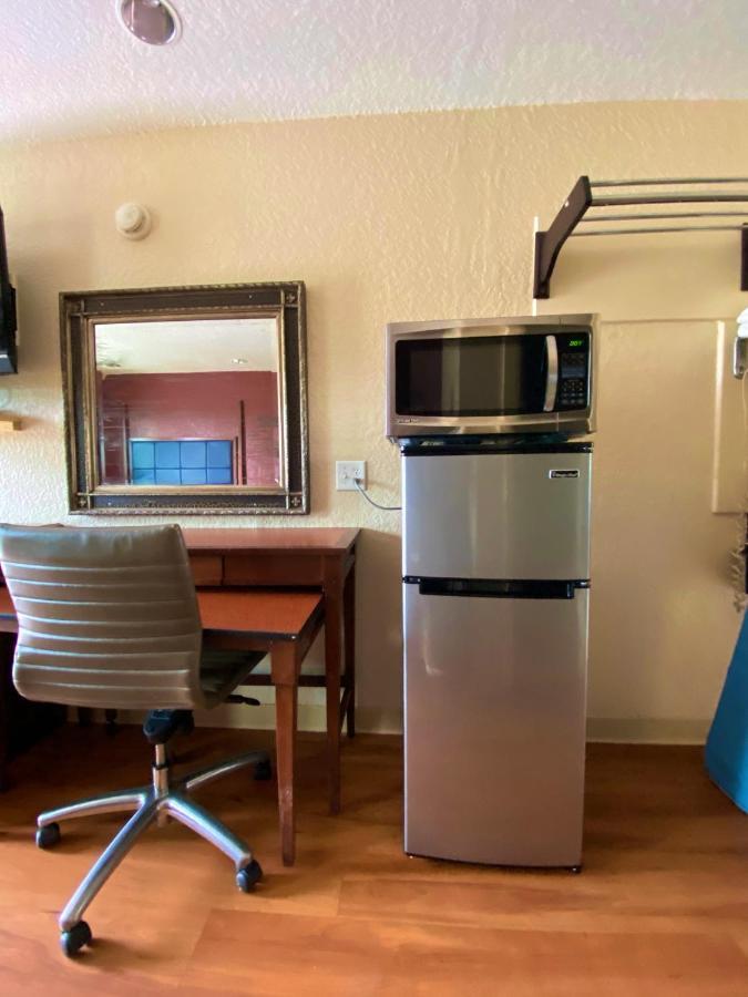 Economy Lodge Texas City Refinery Eksteriør bilde