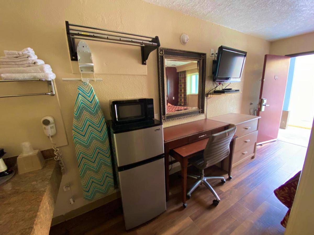 Economy Lodge Texas City Refinery Eksteriør bilde